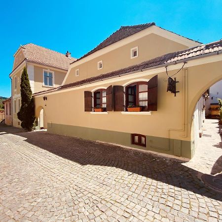 Готель Casa Legenda Сігішоара Екстер'єр фото