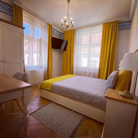 Готель Casa Legenda Сігішоара Екстер'єр фото