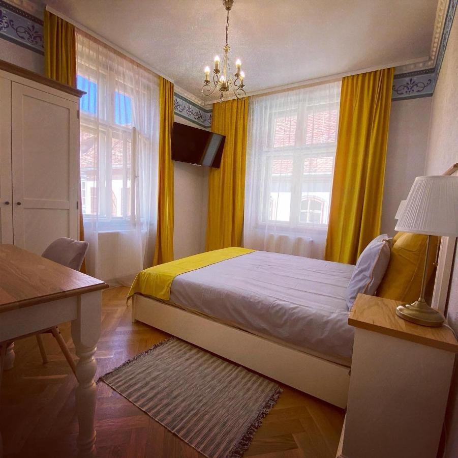 Готель Casa Legenda Сігішоара Екстер'єр фото